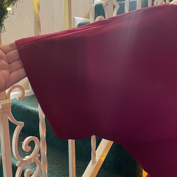 Kensie
Textured Knit Boat Neck Self-Tie Waist Short Sleeve Blouson Dress - Picture 11 of 12